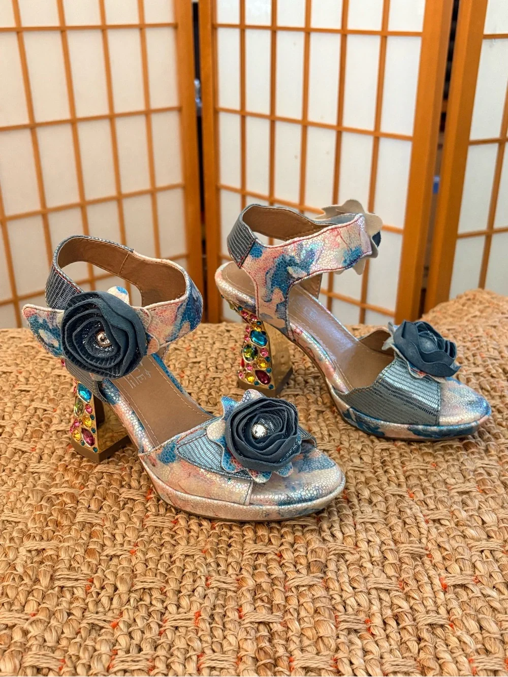 L’Artiste Iridescent Floral Appliqué Block Embellished Heels Blue-Pink Size 35